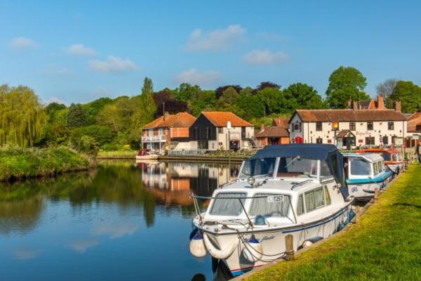 Stylish 2 Bed Apartment Next To The Norfolk Broads Coltishall Dış mekan fotoğraf
